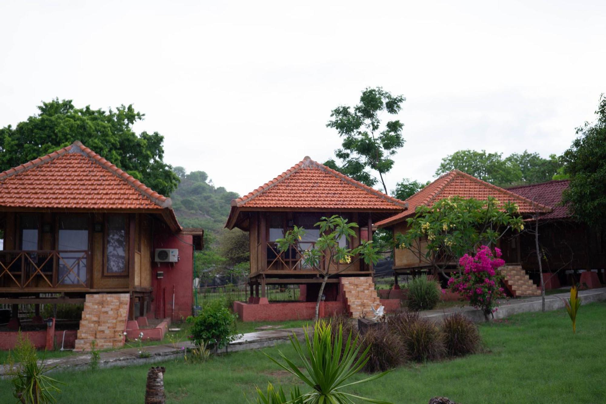 Yut'S Inn Flower Paradise Gili Gede Esterno foto