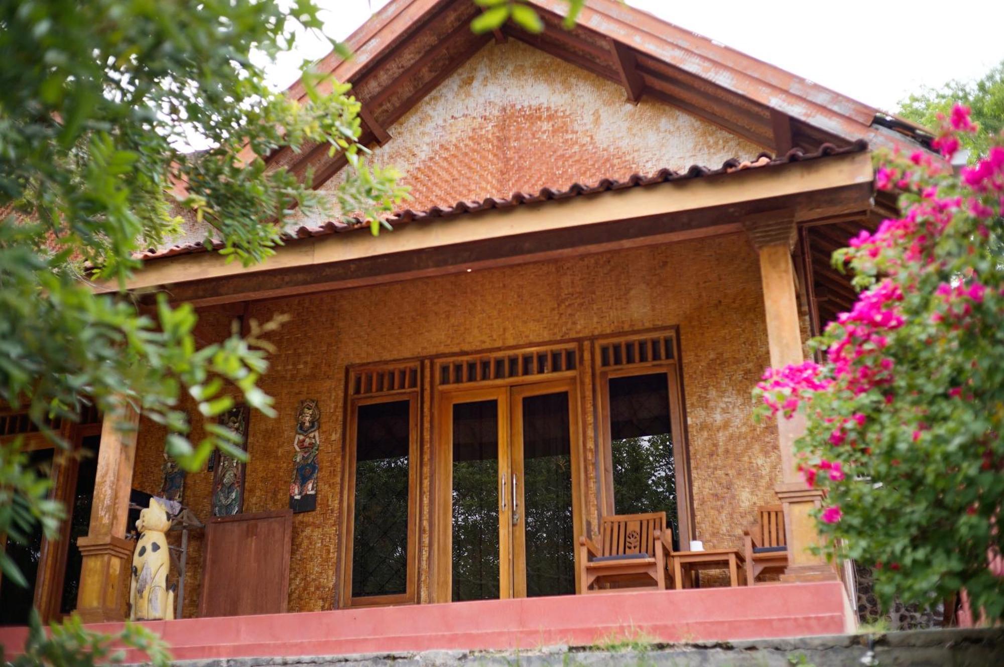 Yut'S Inn Flower Paradise Gili Gede Esterno foto